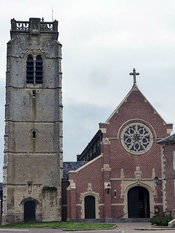 L'église et la tour gothique - Carnières