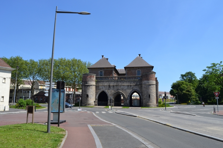 Porte de Valenciennes 13 Em Siècle - Douai