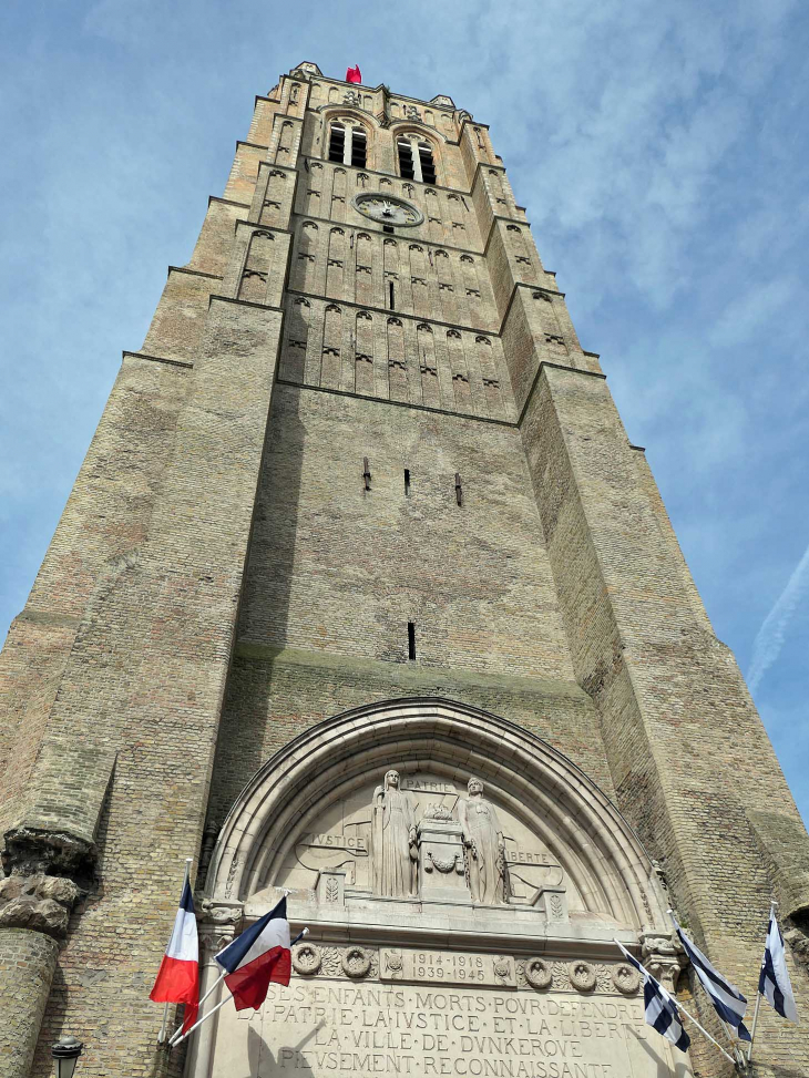 Le beffroi de l'église Saint Eloi - Dunkerque