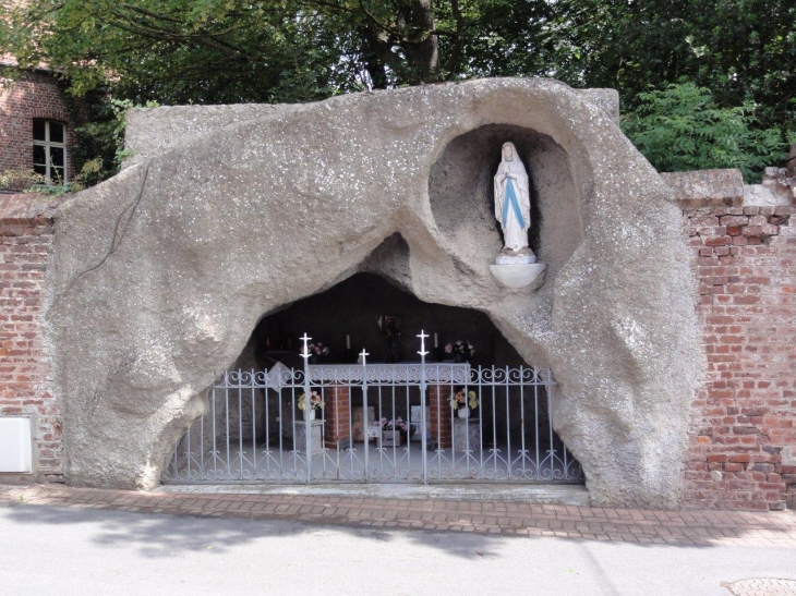 Famars (59300) grotte de Lourdes