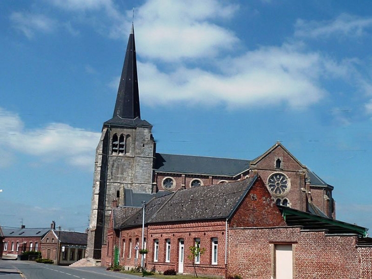 L'église - Fontaine-au-Pire