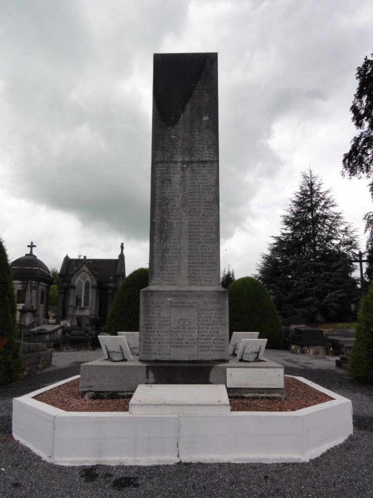 Fourmies (59610) cimetière: monument aux morts, liste des noms
