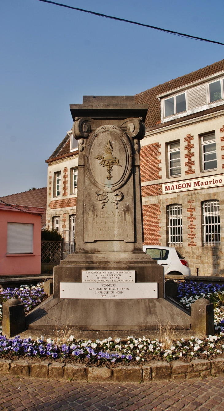 Monument aux Morts - Guesnain
