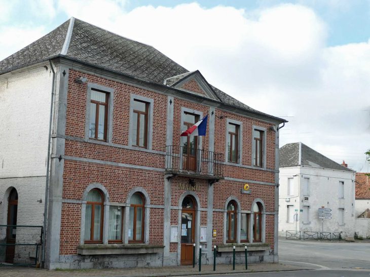 La mairie - La Longueville