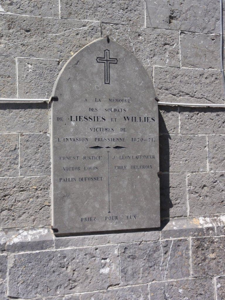 Liessies (59740) église, extérieur: plaque commémorative 1870
