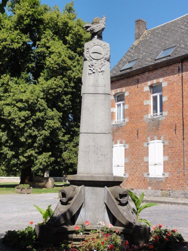 Liessies (59740) monument aux morts