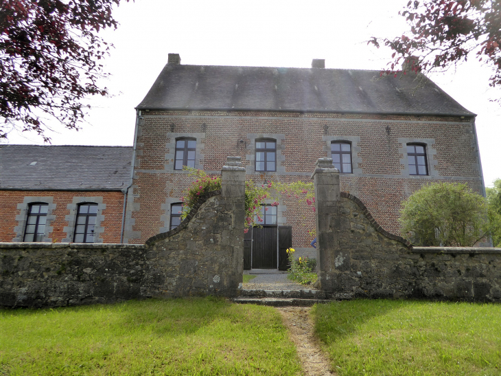 Le prieuré Saint Dodon - Moustier-en-Fagne