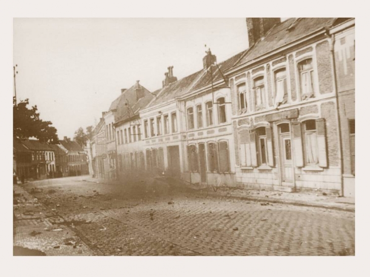 Rue nationale - libération 1944 - Pont-à-Marcq