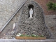 Preux-au-Bois (59288) Preux-au-Bois (Nord, Fr) grotte de Lourdes contre l'église Saint Martin