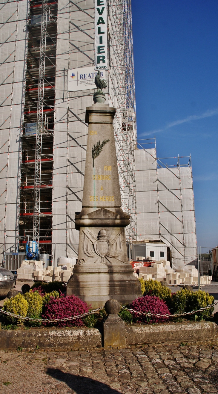 Monument aux Morts - Sebourg