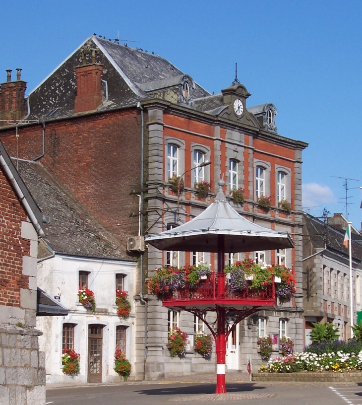 Kiosque et Mairie - Trélon