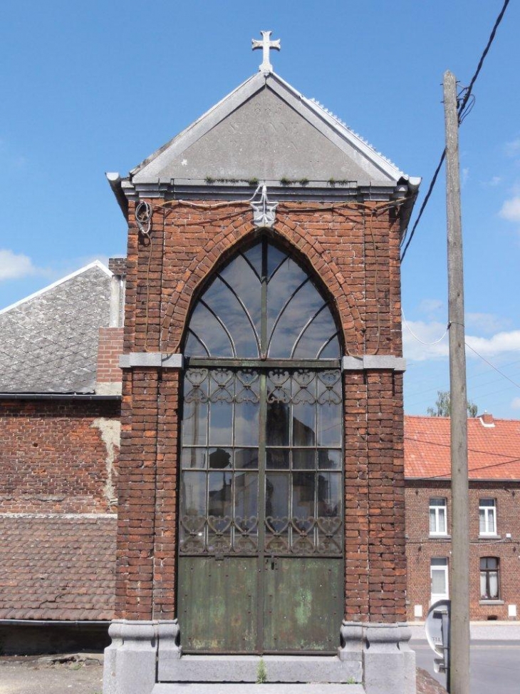 Villers-Sire-Nicole (59600) chapelle, rue du Château 