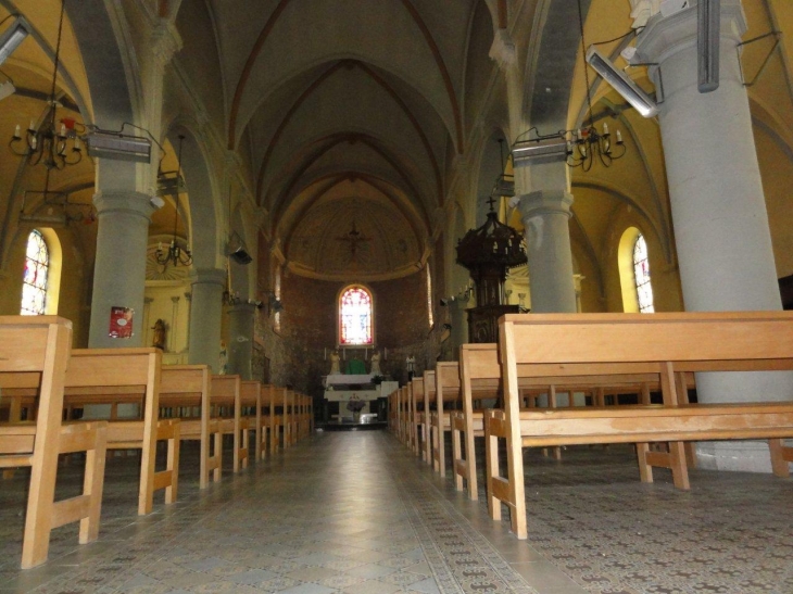 Villers-Sire-Nicole (59600) église Saint Martin, intérieur
