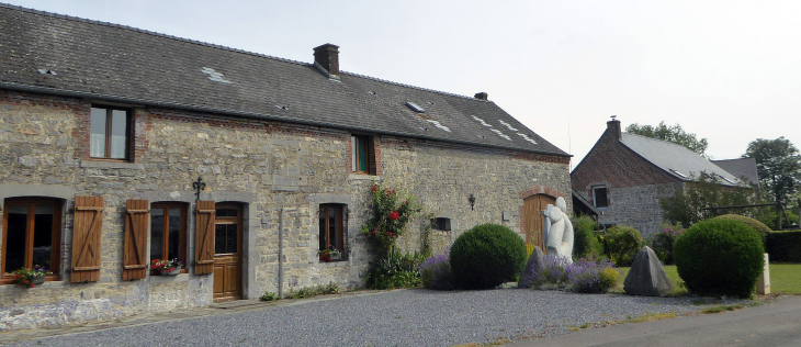 Maisons en pierre bleue - Wallers-Trélon