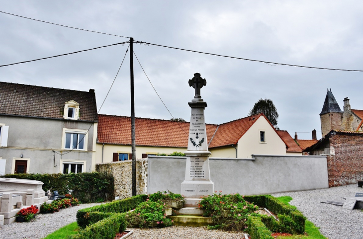Monument-aux-Morts - Belle-et-Houllefort