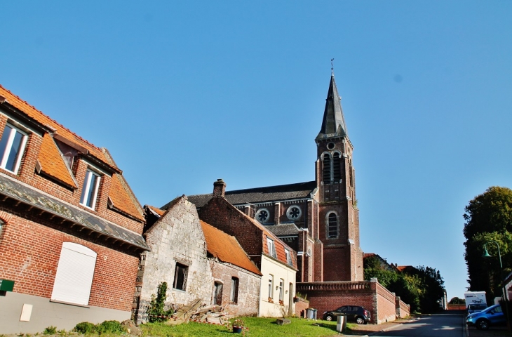 église St Martin - Mont-Saint-Éloi