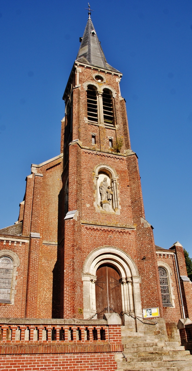 église St Martin - Mont-Saint-Éloi