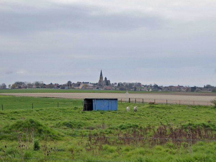 Le village vu des champs - Oisy-le-Verger