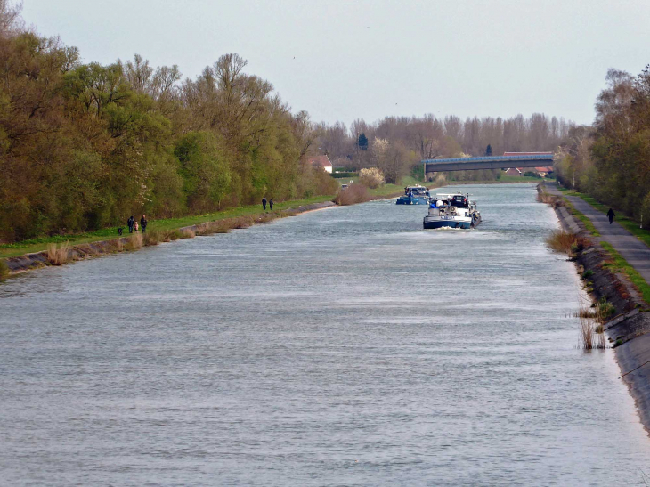 Le canal - Oisy-le-Verger