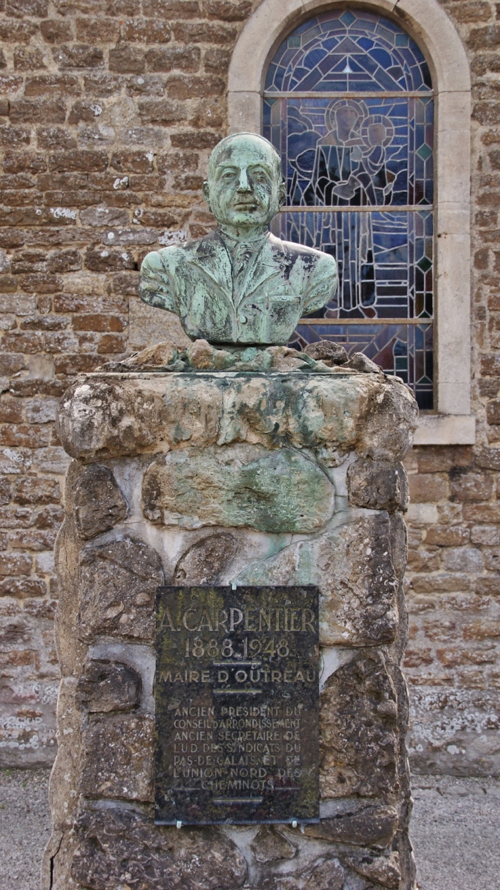 Buste de A Carpentier Maire D'Outreau 1888-1948