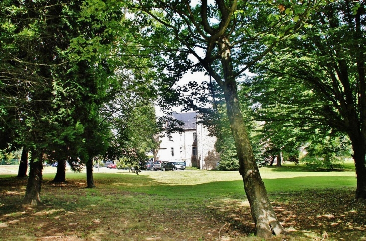Le Château ( le parc ) - Saint-Léonard