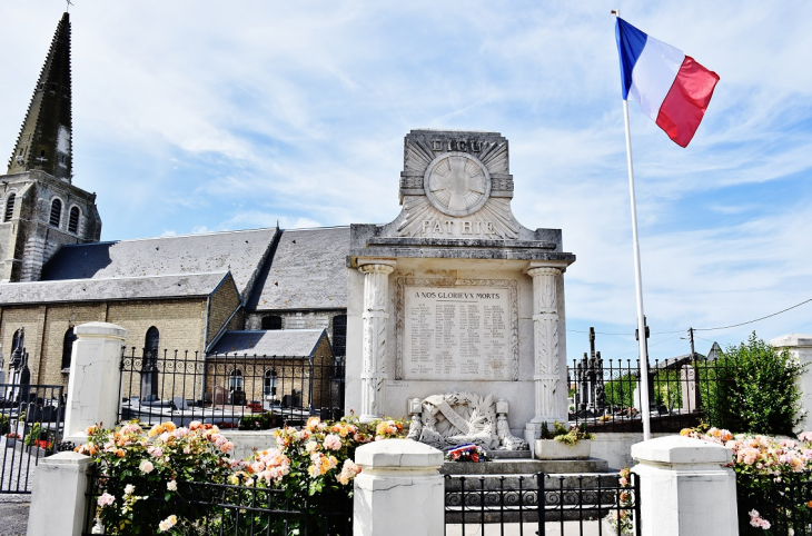 Monument-aux-Morts - Sainte-Marie-Kerque