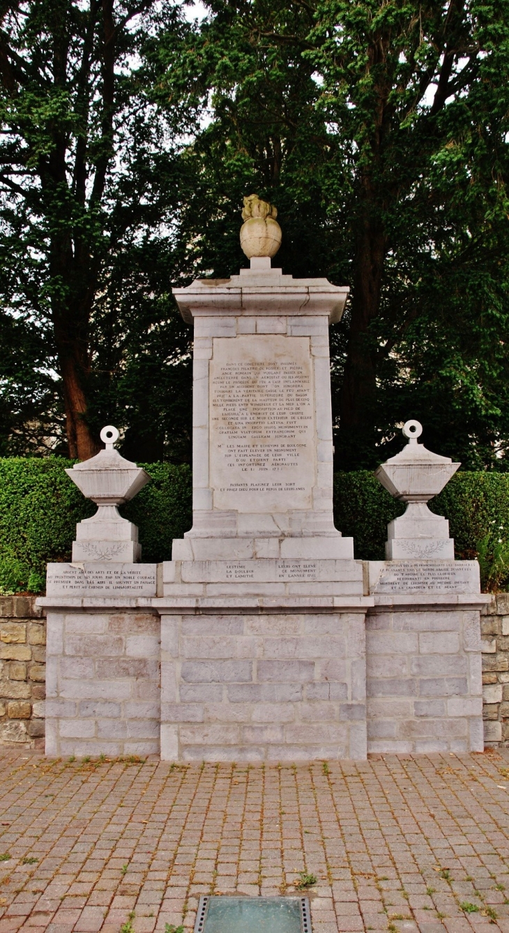 Monument-aux-Morts - Wimille