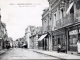 Rue de l'Hôtel de Ville, vers 1920 (carte postale ancienne).