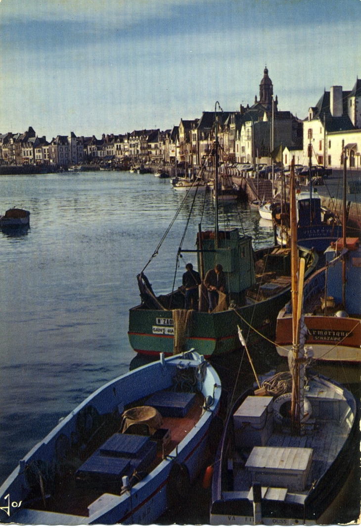 Vue générale des Quais (carte postale de 1960) - Le Croisic