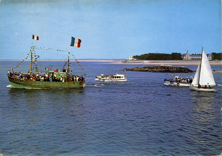 Fête de la Mer au large de Pen-Bron (carte postale de 1969) - Le Croisic