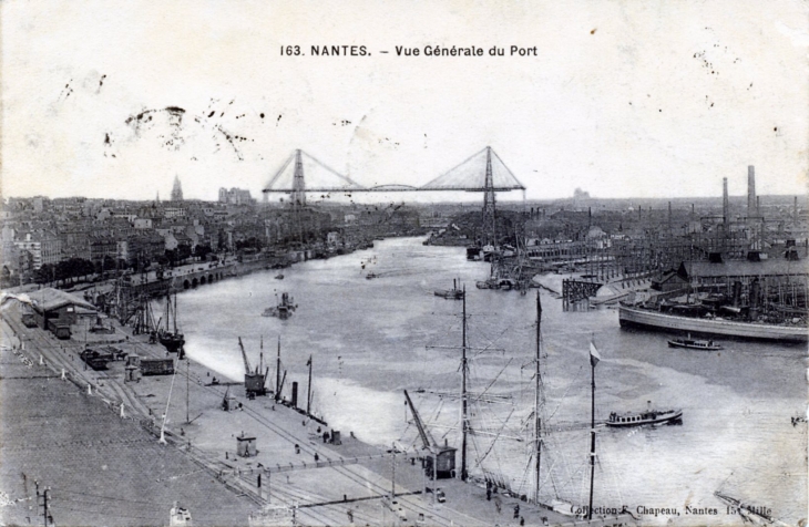 Vue générale du Port, vers 1909 (carte postale ancienne). - Nantes