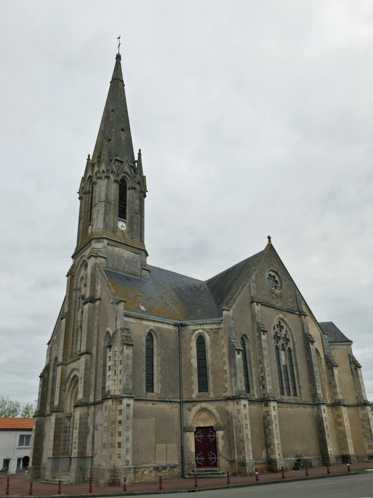 L'église - Saint-Même-le-Tenu