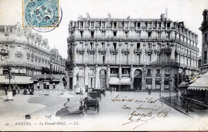 Le Grand Hôtel, vers 1905 (carte postale ancienne). - Angers