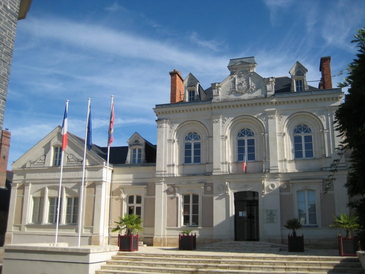 La mairie de BRISSAC-QUINCE. - Brissac-Quincé