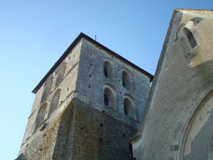 Eglise Saint Médard - Cheviré-le-Rouge