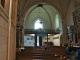 L'intérieur de l'église Saint Michel, vers le portail.
