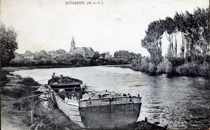 Le Village, vers 1905 (carte postale ancienne). - Juvardeil