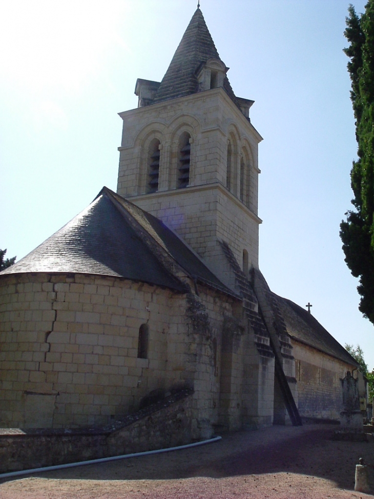 Eglise St-Pierre, romane - Meigné