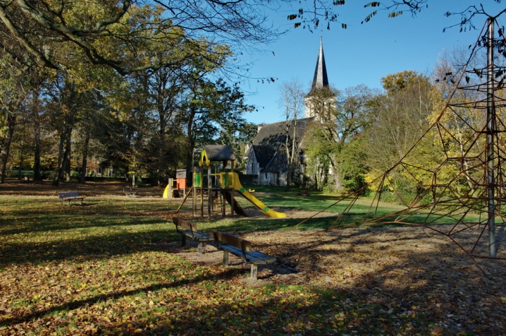 Eglise Saint Pierre (Erigné) - Mûrs-Erigné