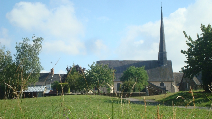 Eglise Saint Aubin (XIIè, XVIIè siècles et 1826) - Pouancé