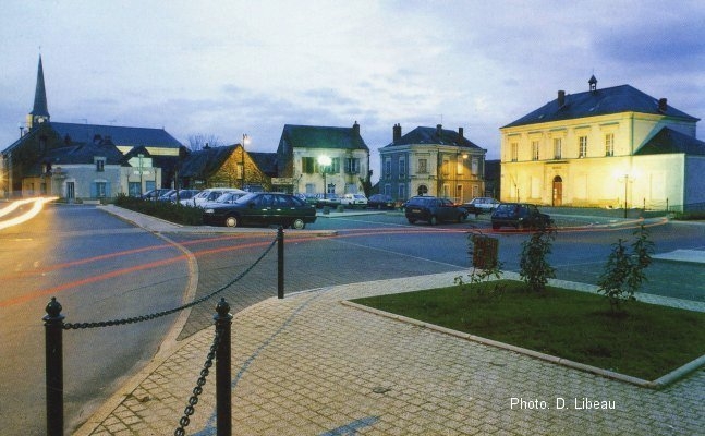 Place de la Mairie - Soucelles