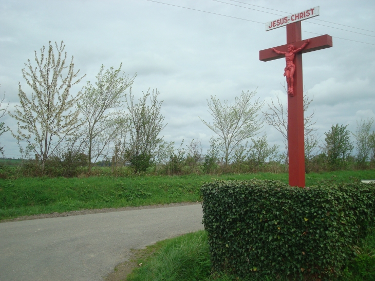 Croix de Pontmain. Route de Chatelain - Argenton-Notre-Dame