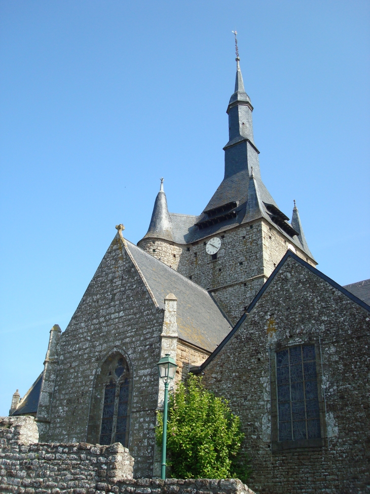 Eglise Notre-Dame de l'Assomption (XVè et XVIIIè siècles) Granit - Brecé