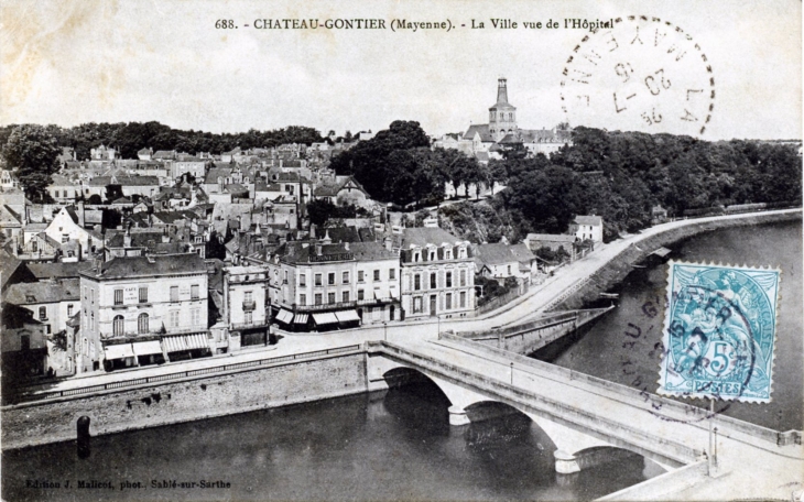 La Ville vue de l'Hôpital, vers 1906 (carte postale ancienne). - Château-Gontier