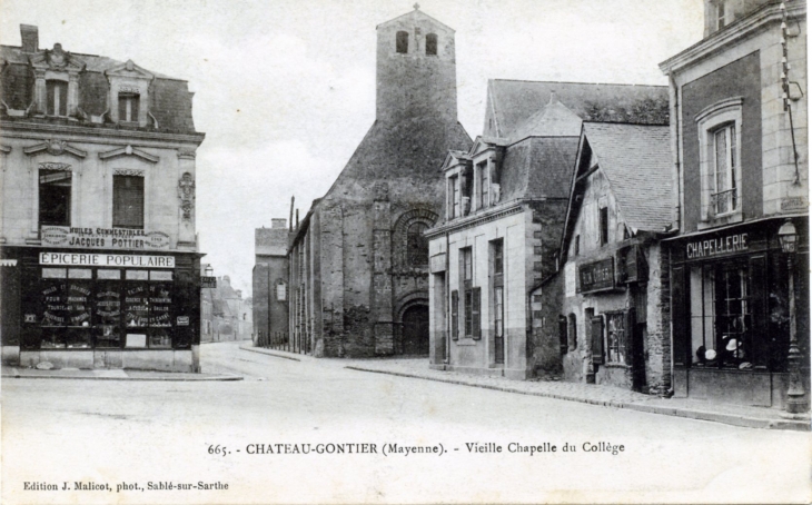 Vieille Chapelle du Collège, vers 1905 (carte postale ancienne). - Château-Gontier