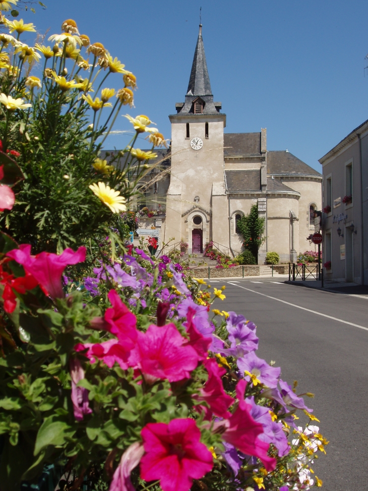 Eglise Saint Julien - Coudray