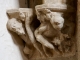 La Basilique : corbeau sculpté.