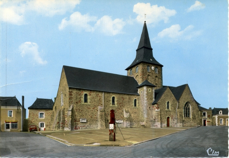 Place de l'Eglise (carte postale de 1970) - Fromentières