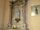 Le transept de gauche est dédié à la Vierge, celle ci porte l'enfant Jésus. Le retable est de 1713 également. A droite du retable une statue polychrome de saint Yves.
