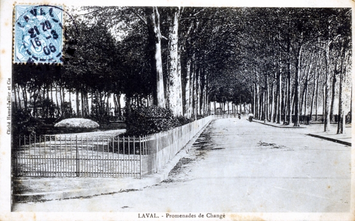 Promenades de Changé, vers 1905 (carte postale ancienne). - Laval